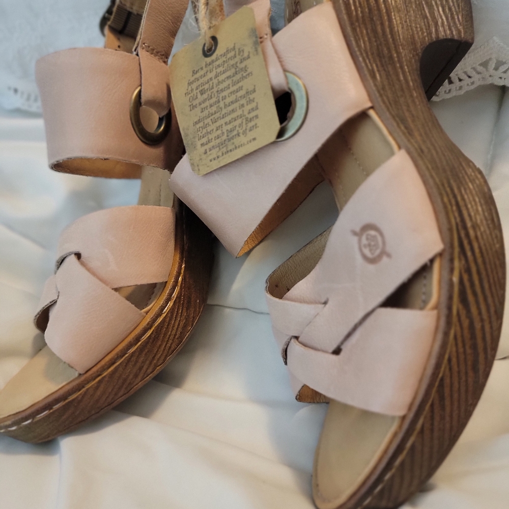 Born Tan Leather Sandals (New)